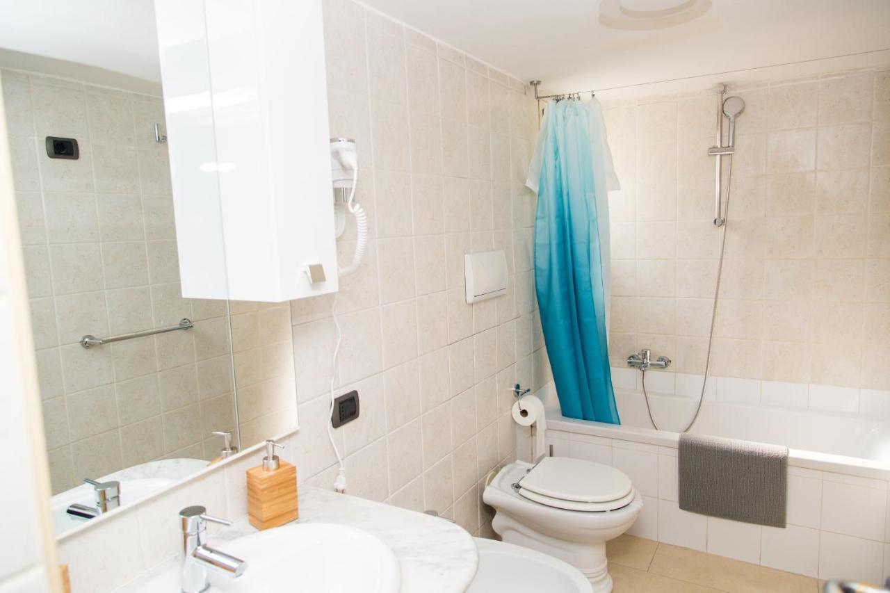 Apartamento Cuore Di Spaccanapoli Exterior foto